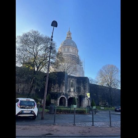 Le Henry Au Coeur De La Vieille Ville Булонь-сюр-Мер Экстерьер фото